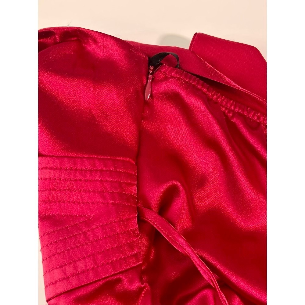 Halter Top Womens Medium Red Satin Tie Y2K Dark Romance‎ Coquette Clubwear Bold - Picture 9 of 13